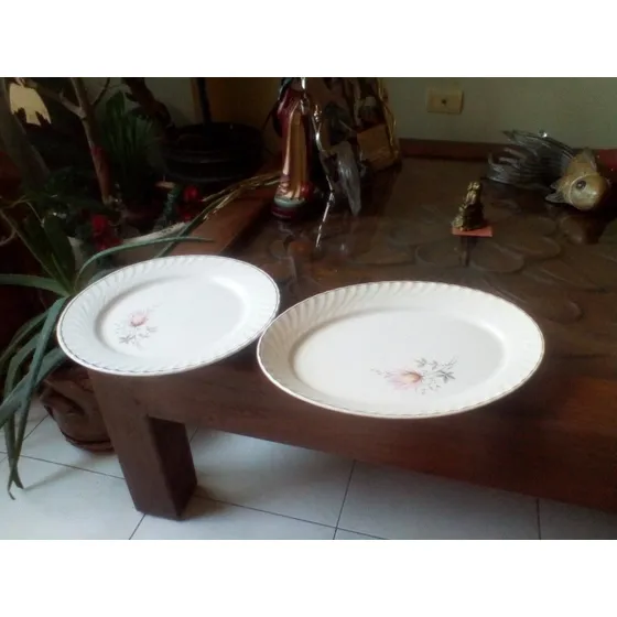 Platos Para Servir. Fuentes De Cerámica Fna. Porcelanato Cbo