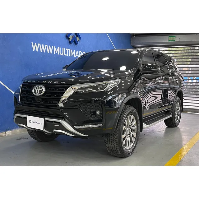 Toyota Fortuner Vxr+