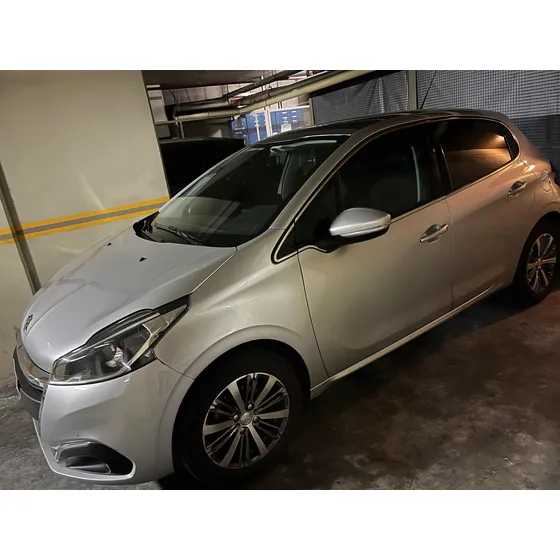 Peugeot 208 1.6 Feline