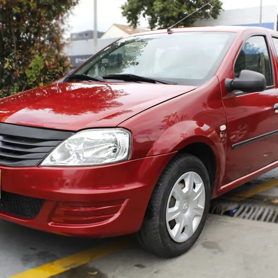 Renault Logan 2013 1.4 Familier