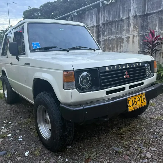 Mitsubishi Montero 1990 2.6 L042 Cabinado