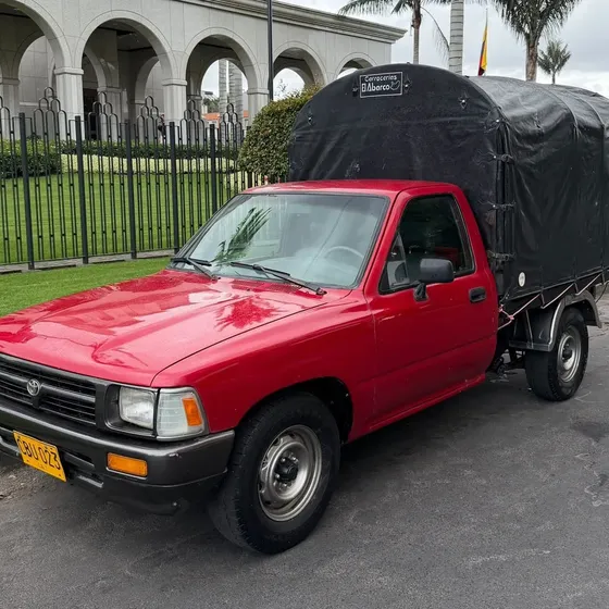 Toyota Hilux 1995 2.4
