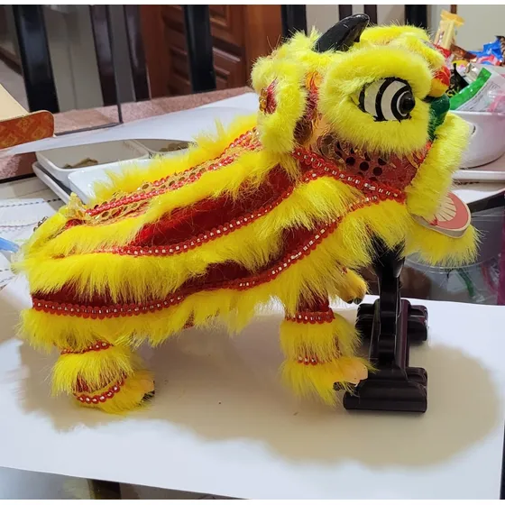  Dragón Traje Amarillo Nuevo  Lunar Año 2024 Feng Shui