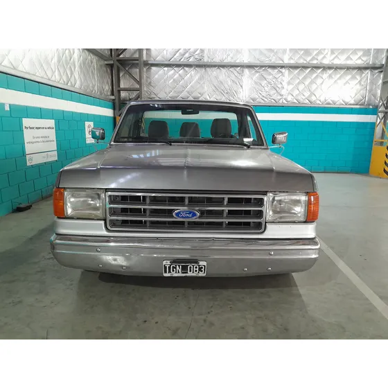 Ford F-100 3.6 Lujo