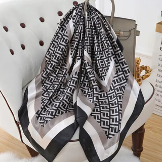 Lenço Cetim Echarpe Estampas 90x90cm Lenço Cetim Echarpe Estampas 90x90cm