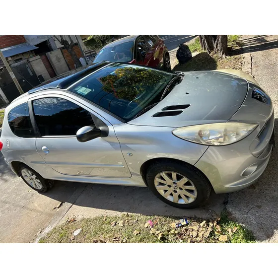 Peugeot 207 1.6 Xt