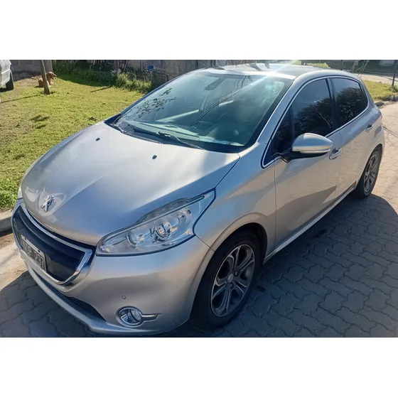 Peugeot 208 1.6 Feline