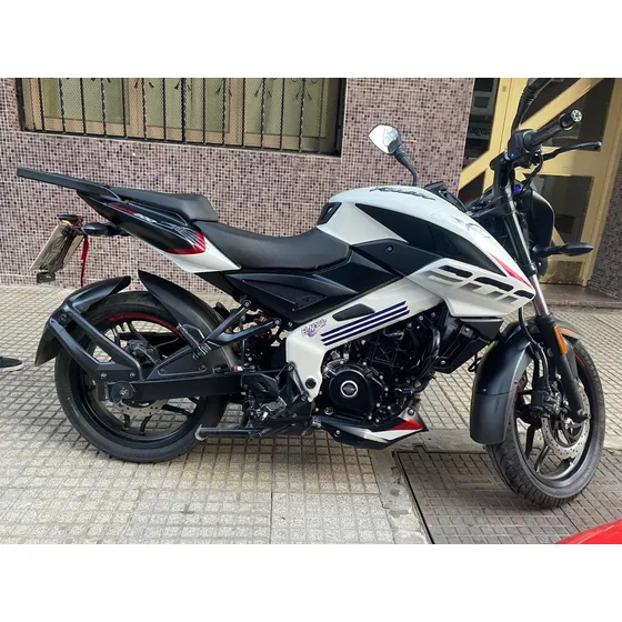 Bajaj Rouser Ns 200