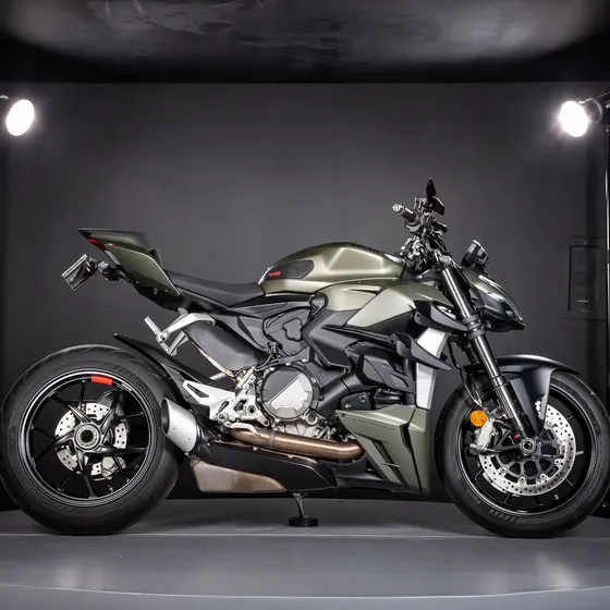 Ducati Streetfighter V2