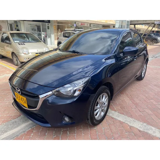 Mazda 2 Touring Automatico