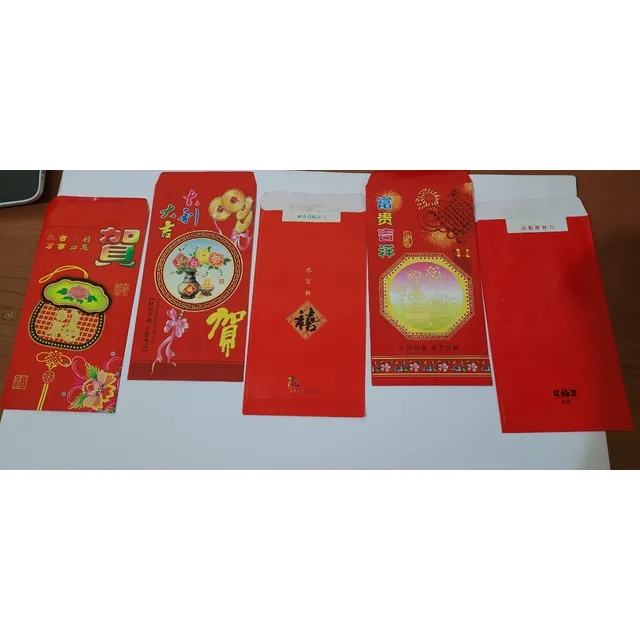 Sobres Rojos Chinos Dinero Envuelto En Papel Rojo