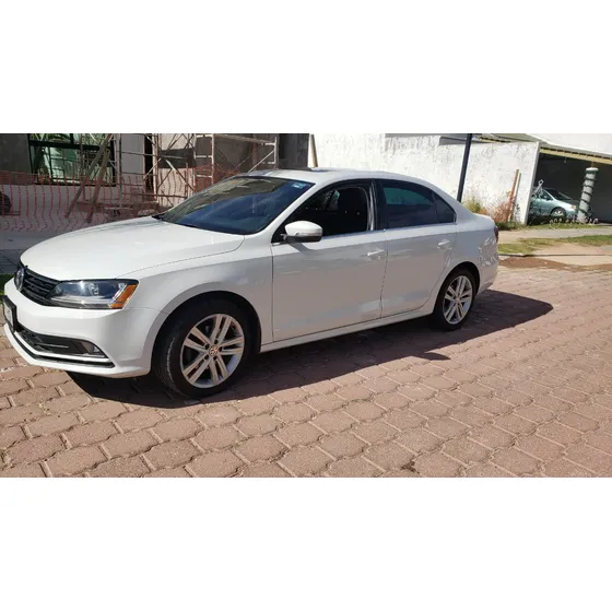 Volkswagen Jetta 2.5 Sportline Tiptronic At