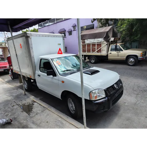 Nissan Np300 2.5 Diesel Chasis 4x2 Mt