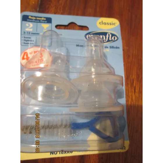 2 Tetinas De Silicona Evenflo  Nuevas 