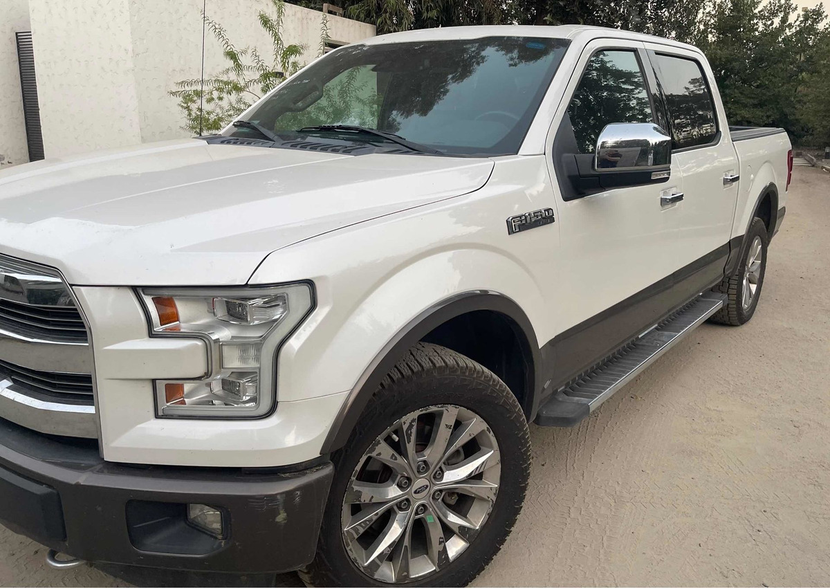 Ford F-150 Lariat Luxury 5.0