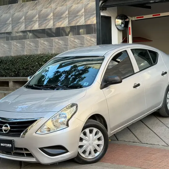 Nissan Versa 2019 1.6 Sense