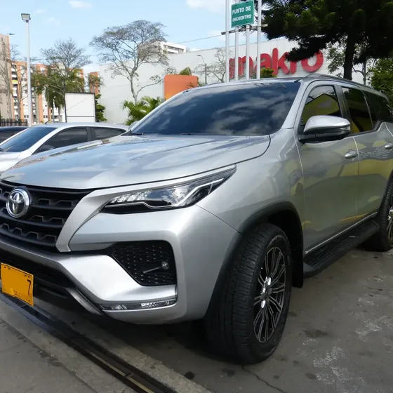 Toyota Fortuner 2021 2.4 Sr