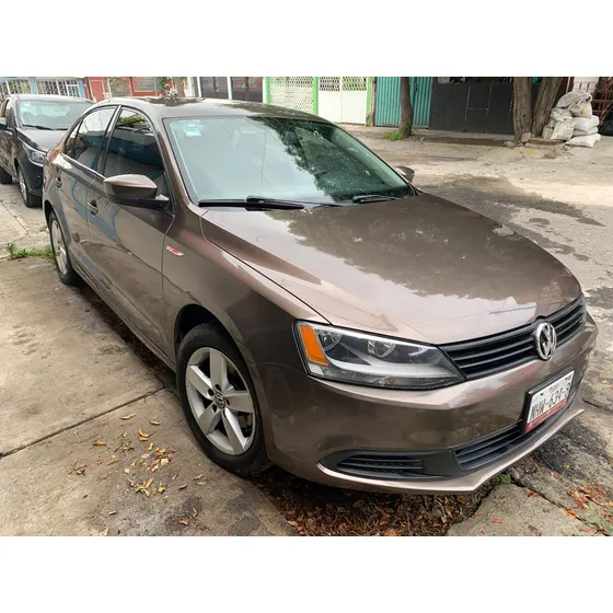 Volkswagen Jetta 2.0 L4 Mt