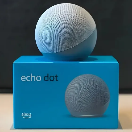 Alexa Echo Dot 5ª Geração Preta Controle Por Movimento E Cor Branco