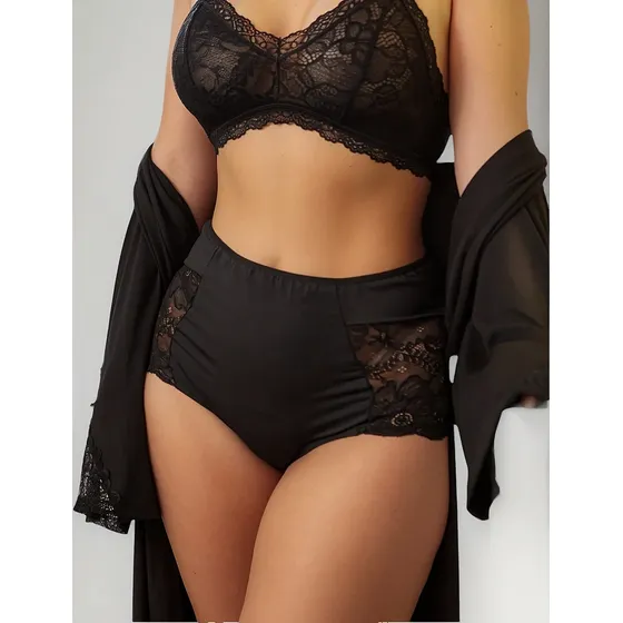 Bombacha Tiro Alto Lycra Con Puntilla
