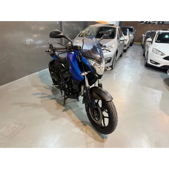 Rouser 200