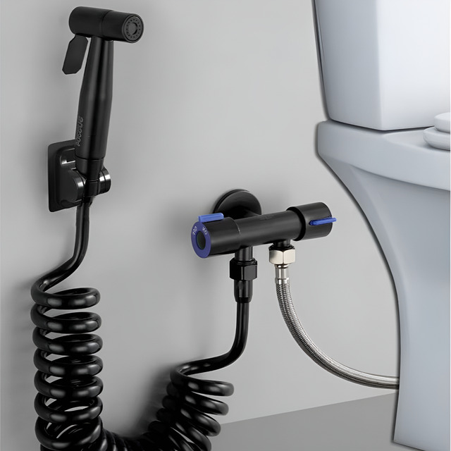 Ducha Kit Higiênica Duas Saídas De 1/2 Em Aço Inox Mangueira E Pistolinha Cor Preto - Marc...