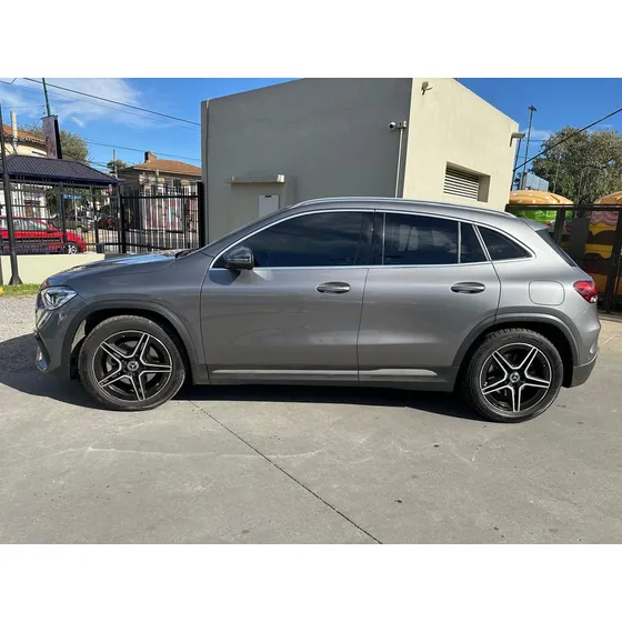 Mercedes-benz Clase Gla 1.6 Gla250 Amg-line 211cv