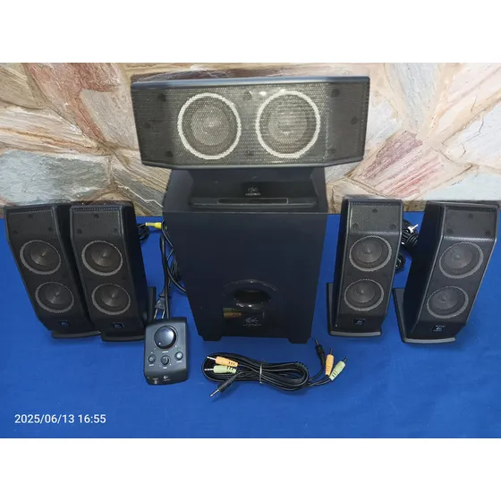 Cornetas Logitech X540 5.1 Home Theater Surround