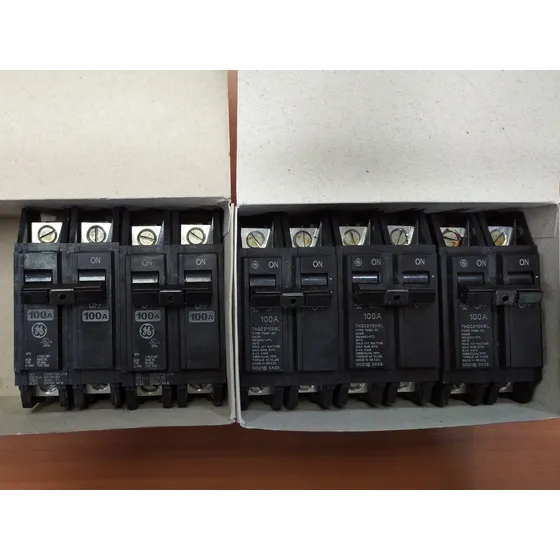 Breaker 2x100 Y 2x90 Amp General Electric Thqc Superficial