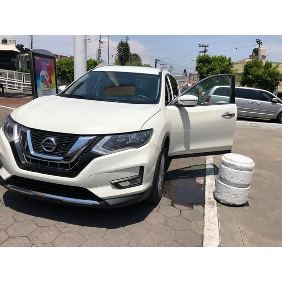 Nissan X-trail 2.5 Advance 3 Row Cvt