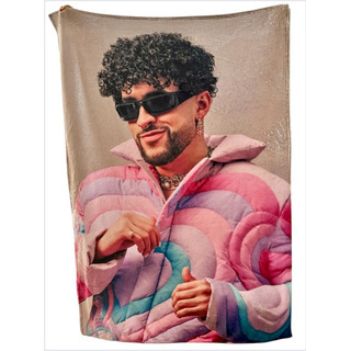 Frazada Bad Bunny Con Lentes Diseño Con Estilo Frazada Bad Bunny Con Lentes Diseño Con Estilo
