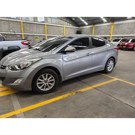 Hyundai Elantra 1.8 I35 Gls At