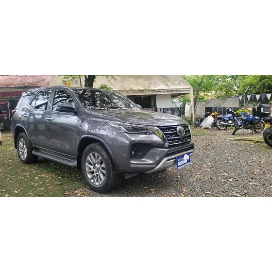 Toyota Fortuner 2.4 Street At 7as