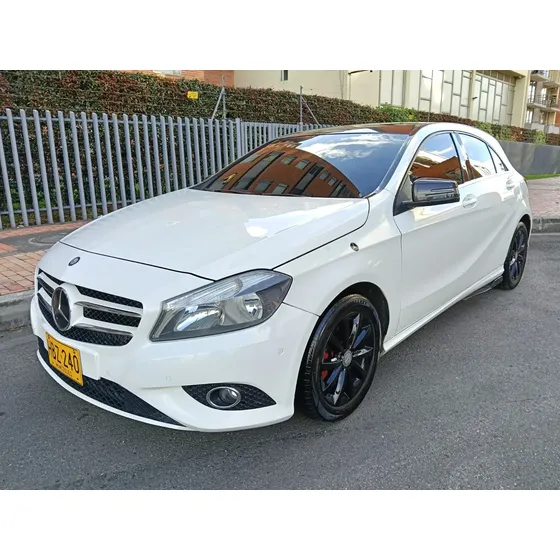 Mercedes-Benz Clase A 2013 200 1.6 Turbo Automático Sun Roof 2013