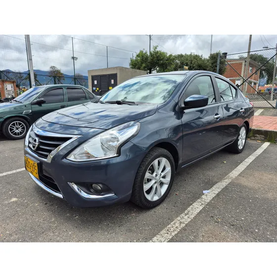 Nissan Versa 1.6 Advance