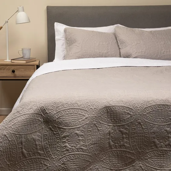 Cubrecama Quilt Reversible + Fundas Almohada King/super King Color Gris/Blanco