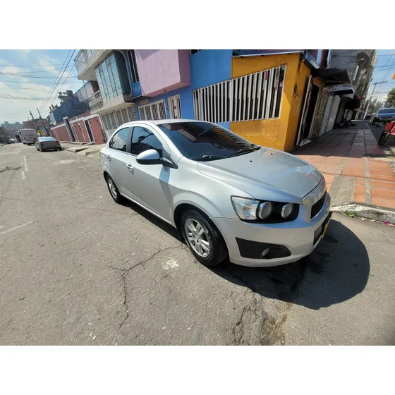 Chevrolet Sonic 1.6 Lt 5 P