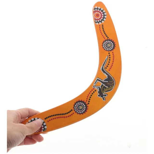 Boomerang De Madera Flying To The Device V-word Dart Al Aire