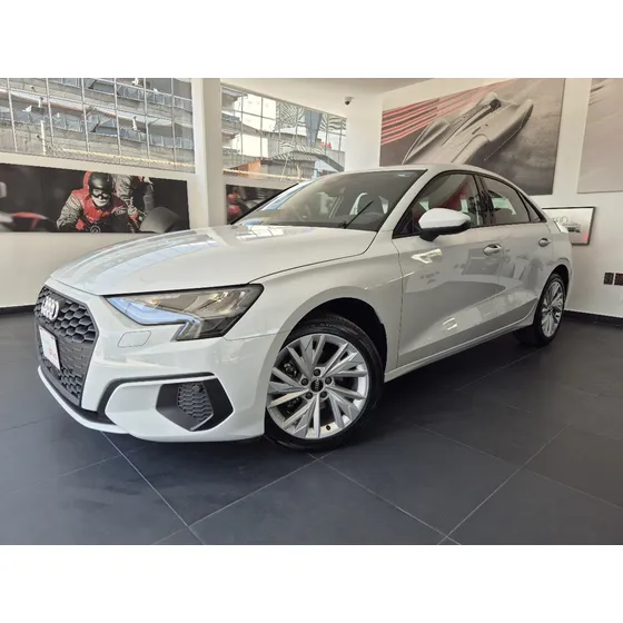 Audi A3 1.4 Sedán 35tfsi Dynamic At Dsg