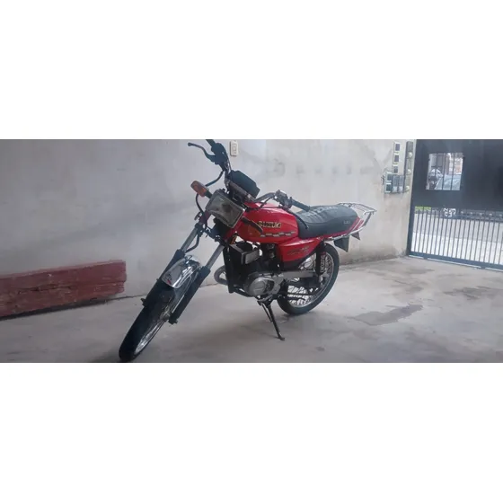 Suzuki Ax 100