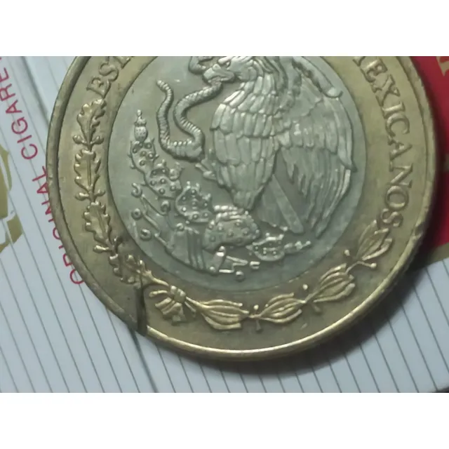 Moneda $10 Pesos Acuñada 2022 Con Error De Acuñacion