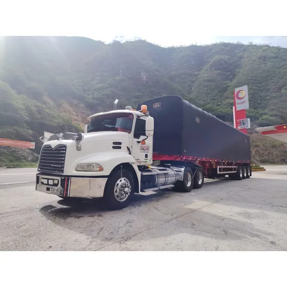 Tractocamión Mack Xcu 613