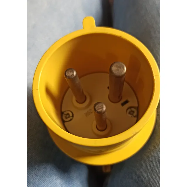 Conector Macho Eléctrico Para Plantas Generadores