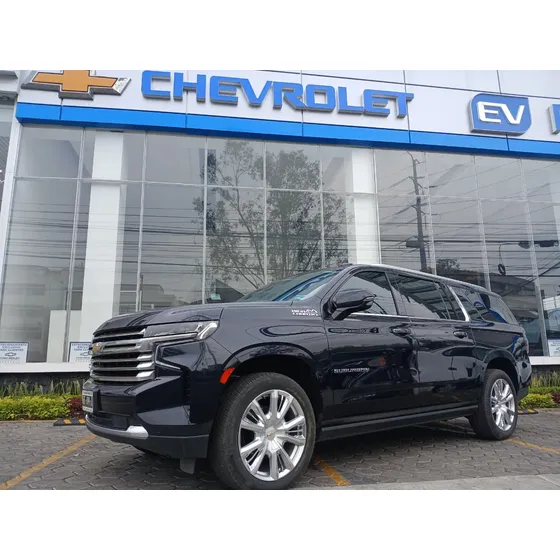 Chevrolet Suburban 6.2 V8 High Country At
