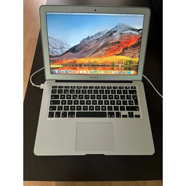 Macbook Air A1466 Plata 13.3 ,core I5 5350u  8g Ram 128g Ssd