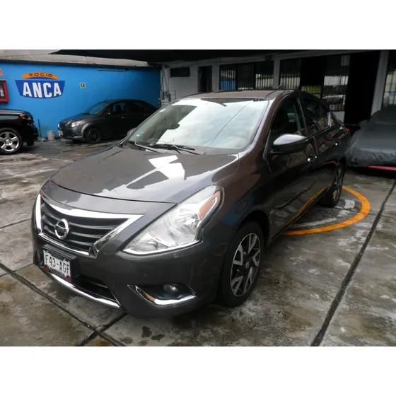 Nissan Versa 1.6 Exclusive Navi At