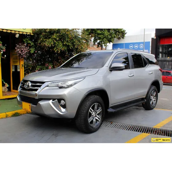 Toyota Fortuner 2.7 Srv At 4x2