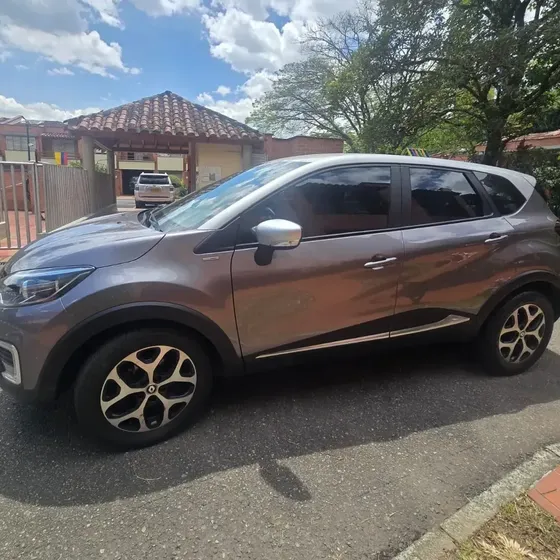 Renault Captur 2020 2.0 Intens Automática