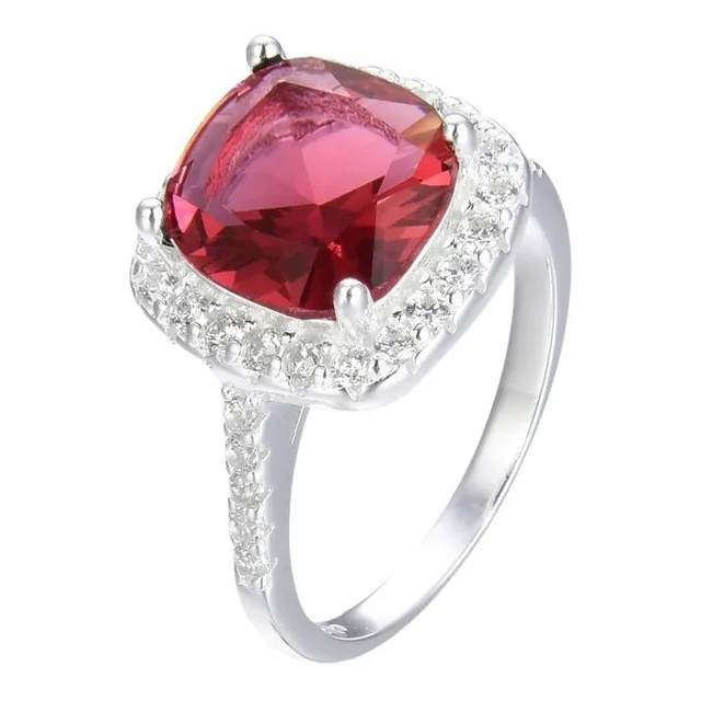 Anillo Con Circón Cuadrado Rojo En Plata 925