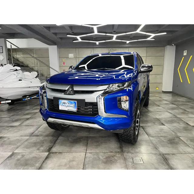 Mitsubishi L200 .